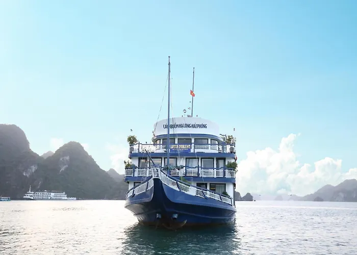 Khu nghỉ mát Lotus D'orient Cruise