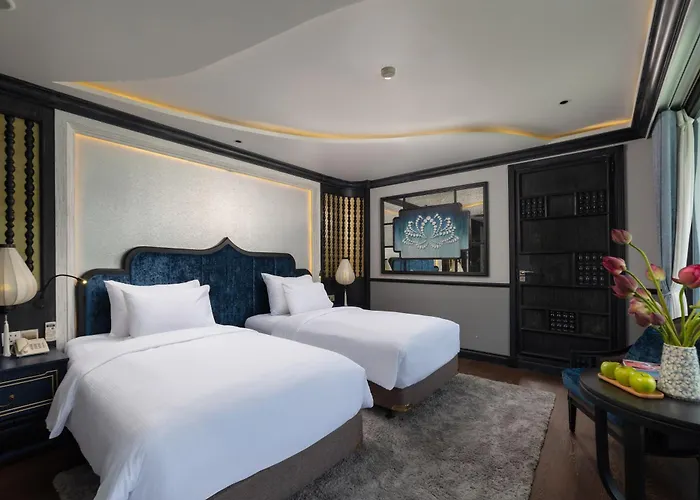 Lotus D'orient Cruise 5*