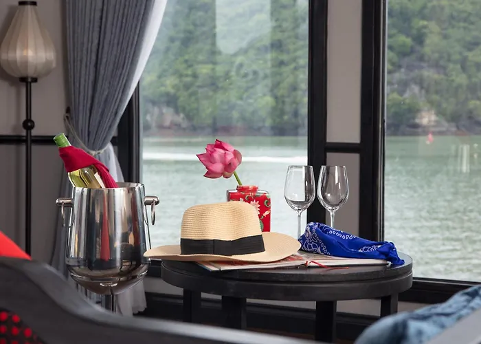 Khu nghỉ mát Lotus D'orient Cruise 5*