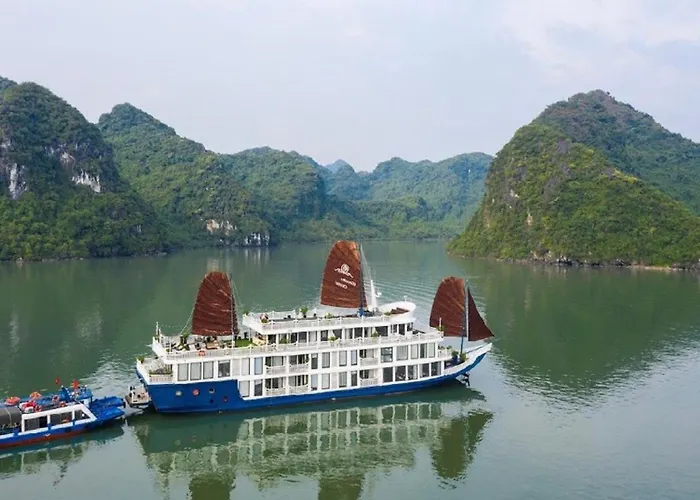 Lotus D'orient Cruise Khu nghỉ mát