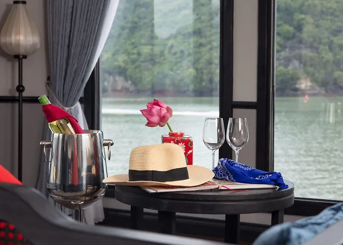 Khu nghỉ mát Lotus D'orient Cruise