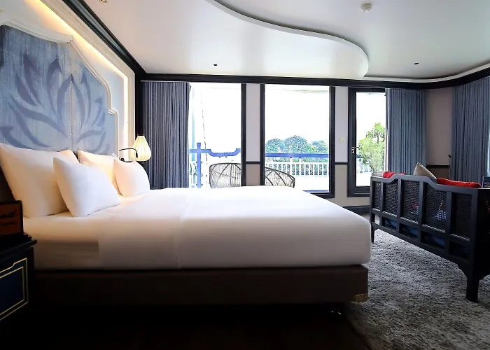 Lotus D'orient Cruise Khu nghỉ mát 5*