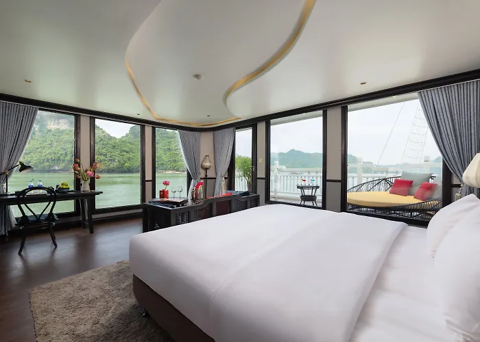 Lotus D'orient Cruise Khu nghỉ mát 5*