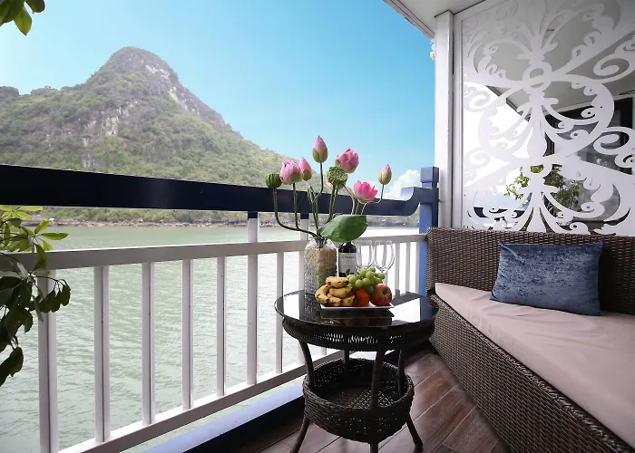 Lotus D'orient Cruise 5* Hạ Long